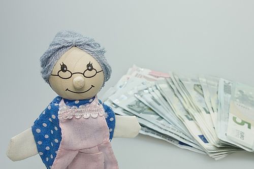 Führen Einkommensanrechnungen bei Witwenrenten zur ...